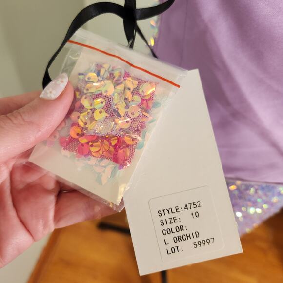 ALYCE PARIS One Shoulder Purple Sequin Dress with Feathers, Size 10 - Picture 13 of 15